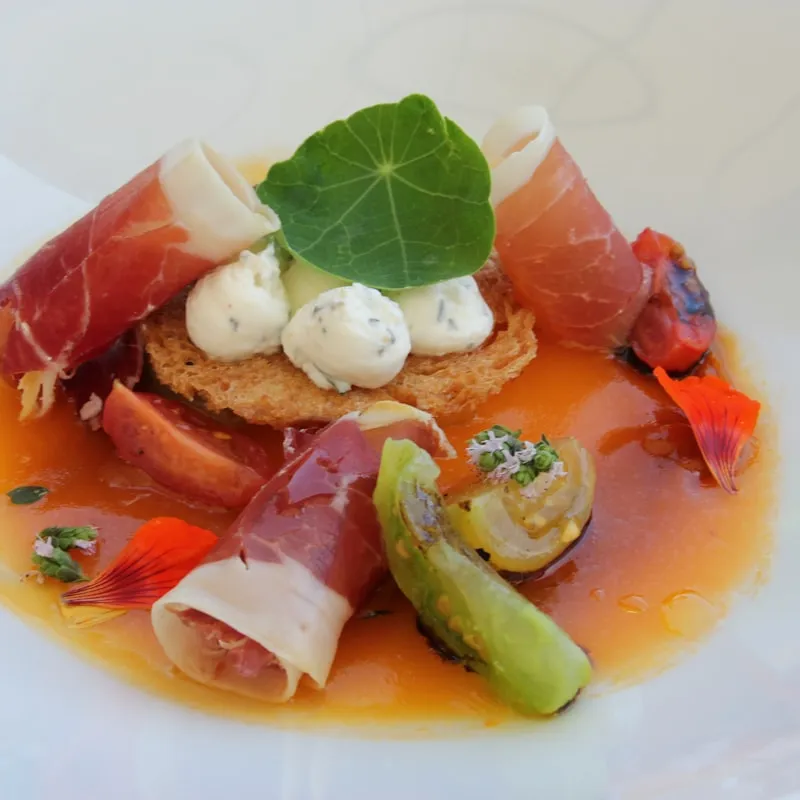 Burrata con Prosciutto