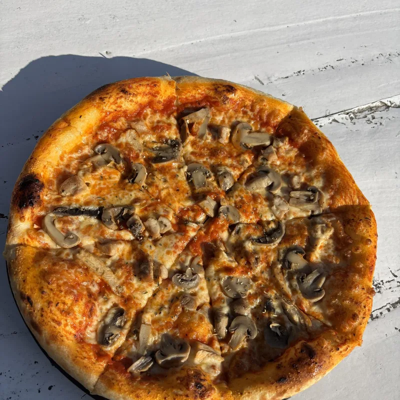Pizza ai Funghi Porcini